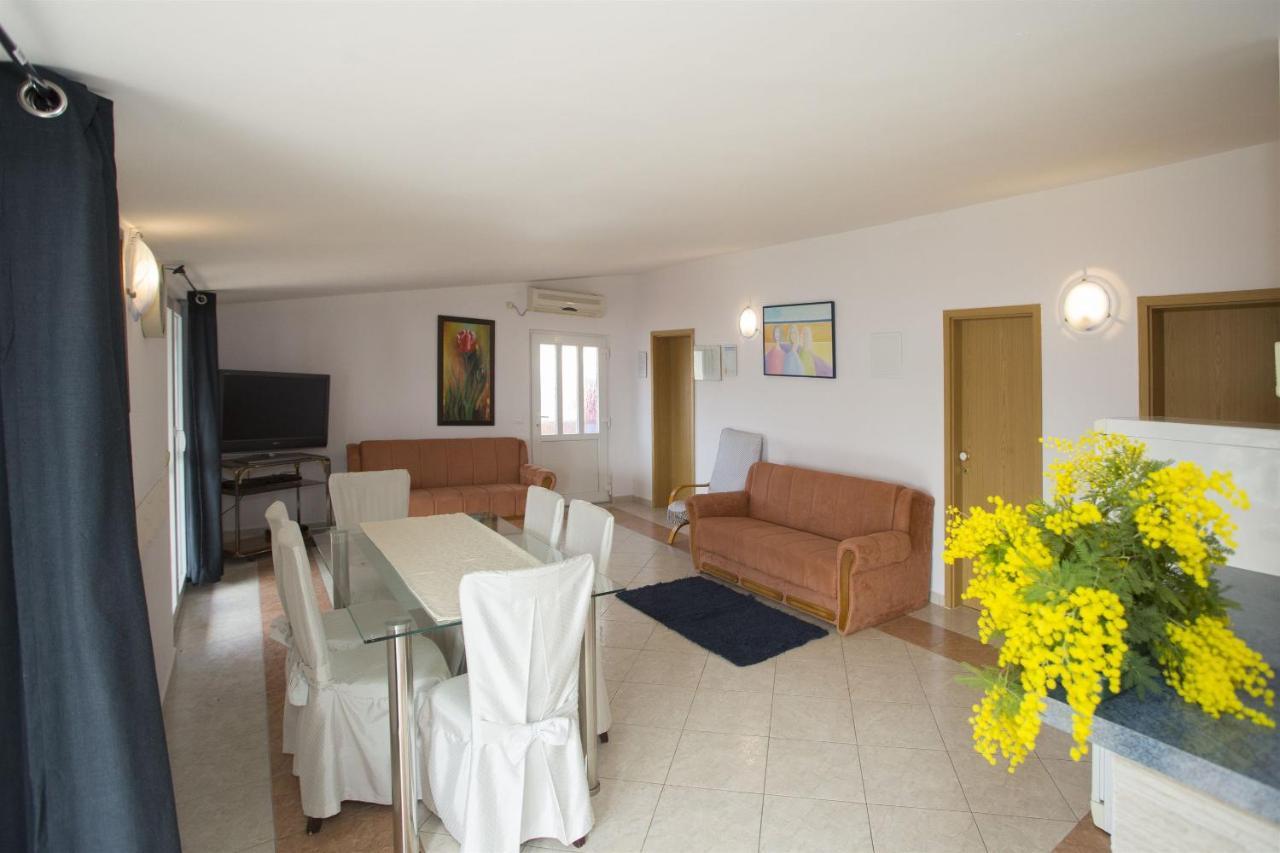 טרוגיר Apartments Gudelj מראה חיצוני תמונה