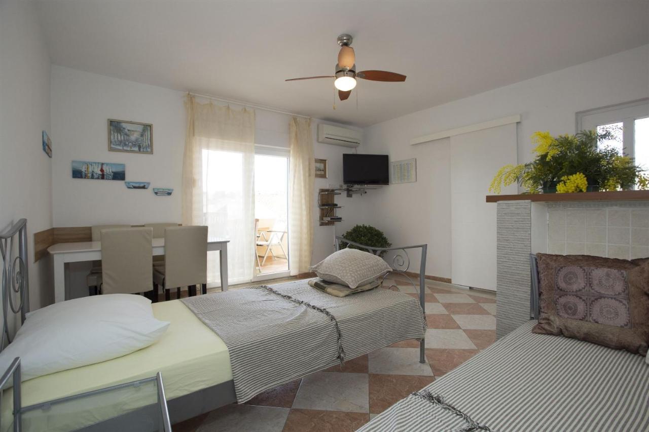 טרוגיר Apartments Gudelj מראה חיצוני תמונה