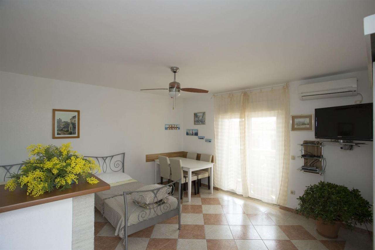 טרוגיר Apartments Gudelj מראה חיצוני תמונה