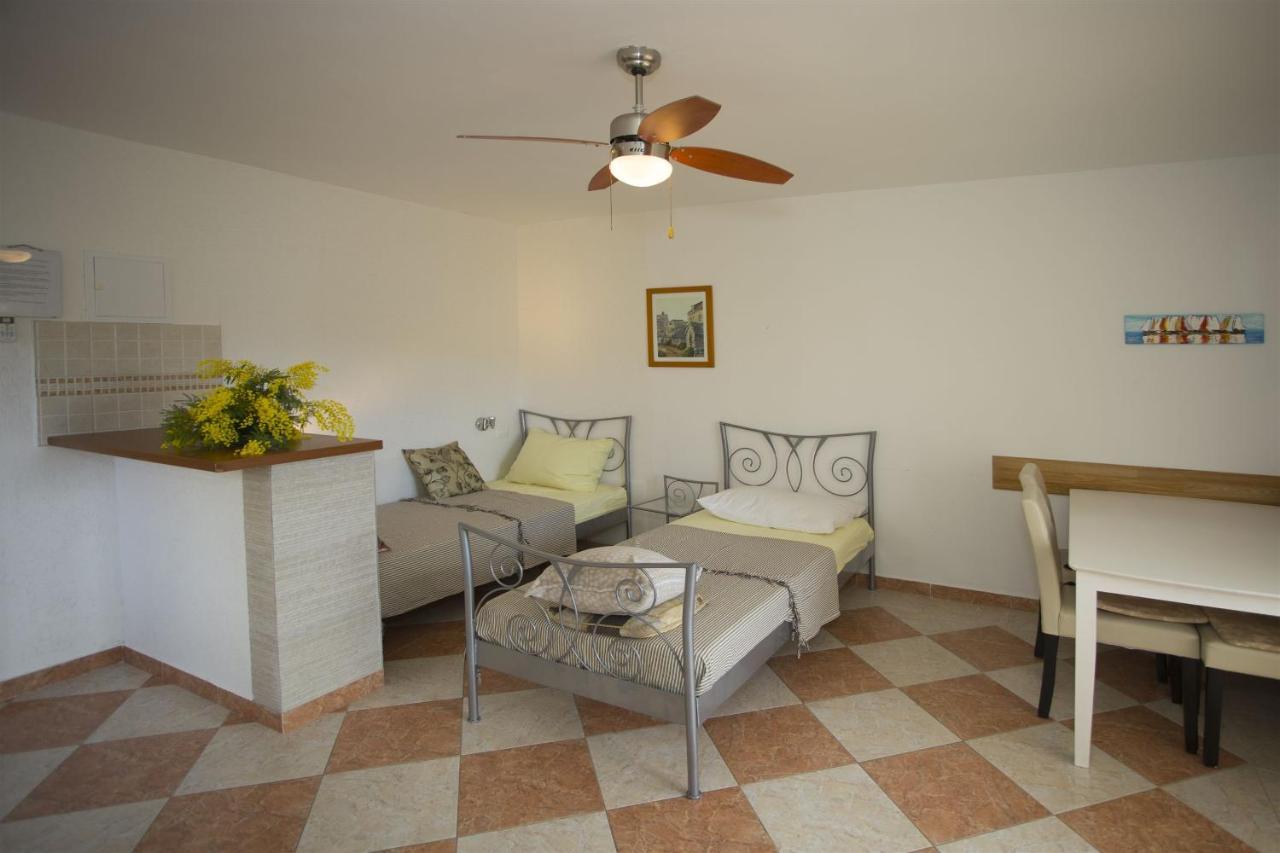 טרוגיר Apartments Gudelj מראה חיצוני תמונה